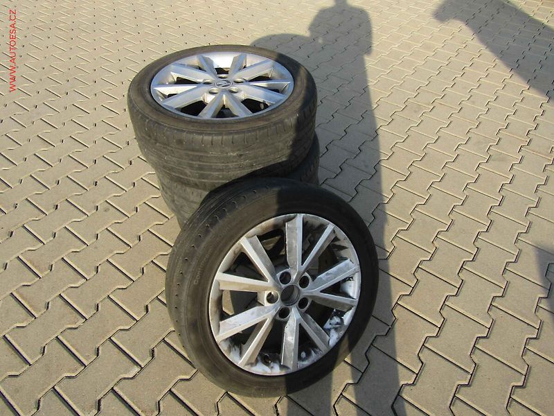 Škoda Rapid (2014) 1.6TDi, autoAC - fotka 18 z 18