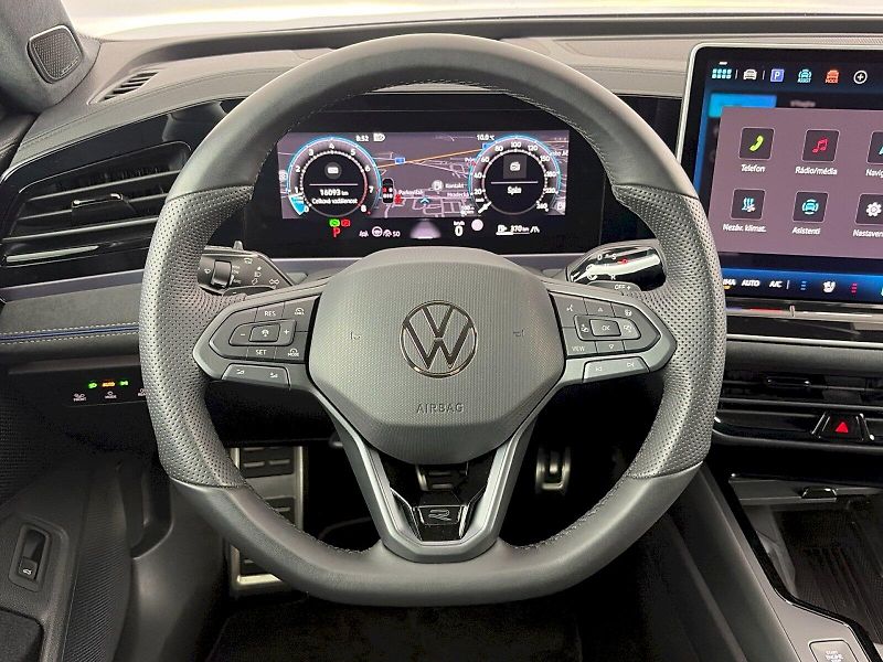 Volkswagen Passat (2026) R-Line 2.0 TSI 195kW 4Motion D - fotka 9 z 43