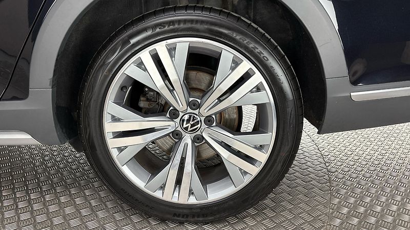Volkswagen Passat 2.0 TDI DSG 4MOTION Alltrack - fotka 19 z 31