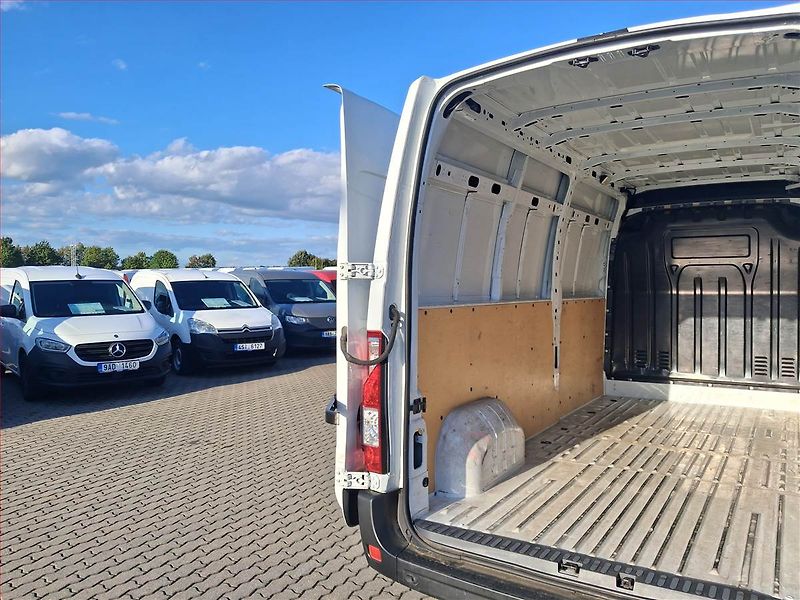 Renault Master (2024) 2.3 dCi 135, L3H2, 12m3, 1.0t - fotka 16 z 17