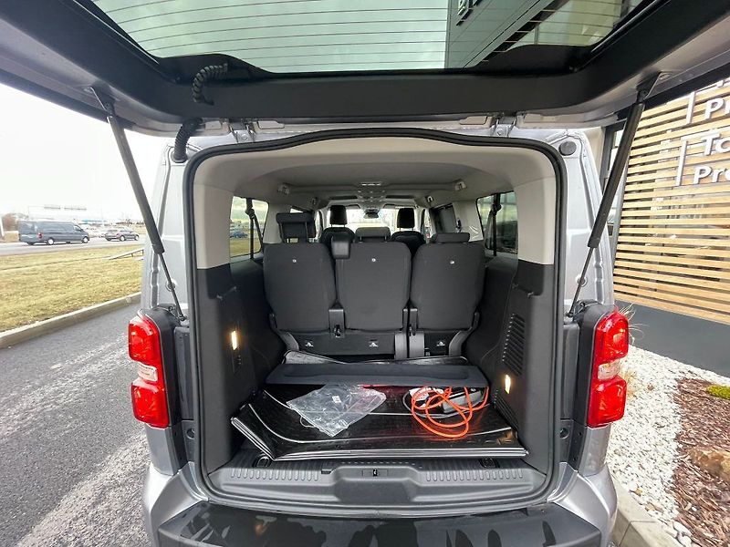 Toyota ProAce Verso EV L2 136HP 75 KWh Family 8S - fotka 10 z 28