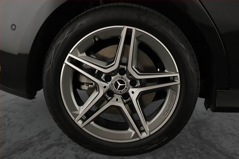 Mercedes-Benz Třídy A (2025) A 250 e, AMG Line, Navigace - fotka 22 z 24