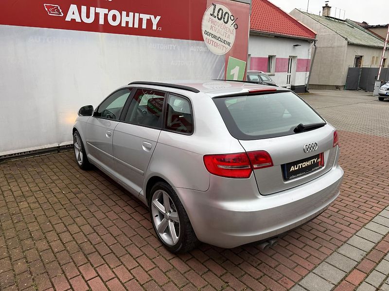 Audi A3 2.0 TDi, AutoAC - fotka 8 z 20