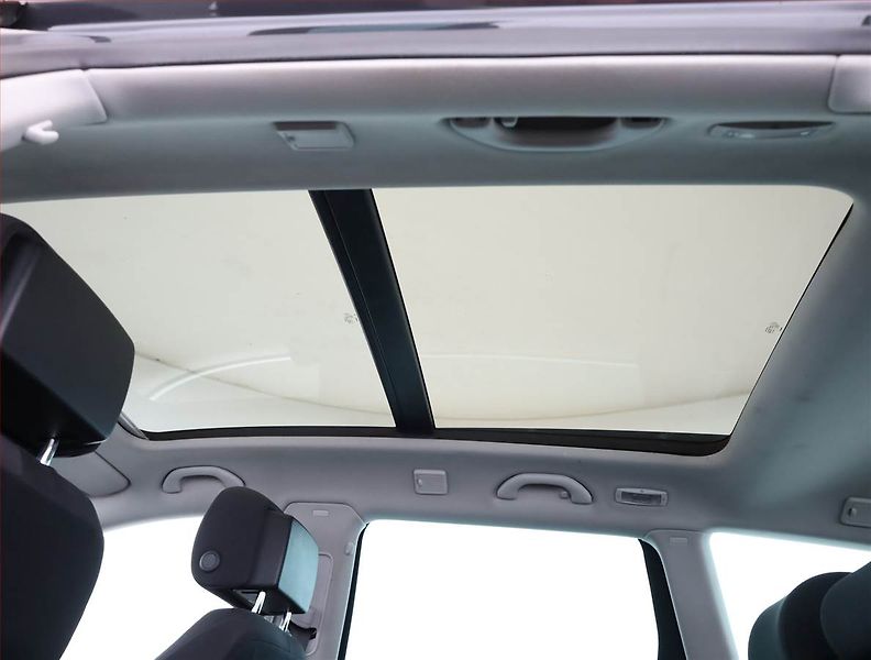 Volkswagen Passat (2011) 2.0 TDI, Navi, Xenony - fotka 18 z 20
