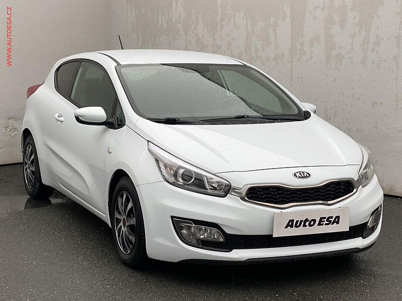 Kia Ceed (2015) 1.4 i, Style, TZ,  výhřev sed - fotografie inzerátu