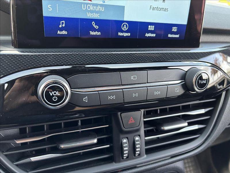 Ford Kuga 2,0 EcoBlue ST-Line X AWD AUT - fotka 32 z 50