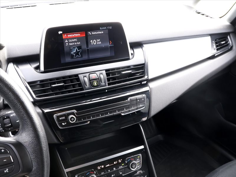 BMW Řada 2 1,5 118i 100kW LED Automat - fotka 25 z 41