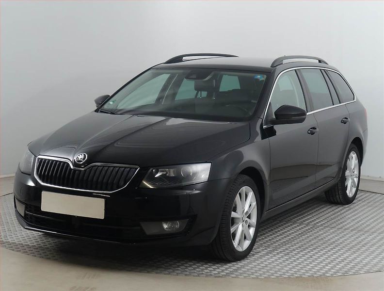 Škoda Octavia (2015) 1.6 TDI, Automat, Kůže, Navi - fotka 2 z 17