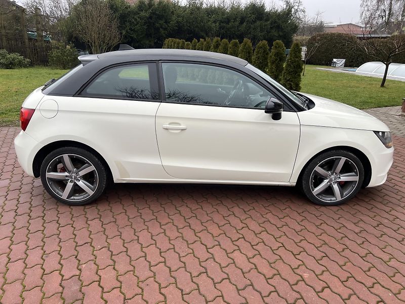 Audi A1 1.2TFSI 63KW,KůŽE,NAVI,2xALU - fotka 8 z 42