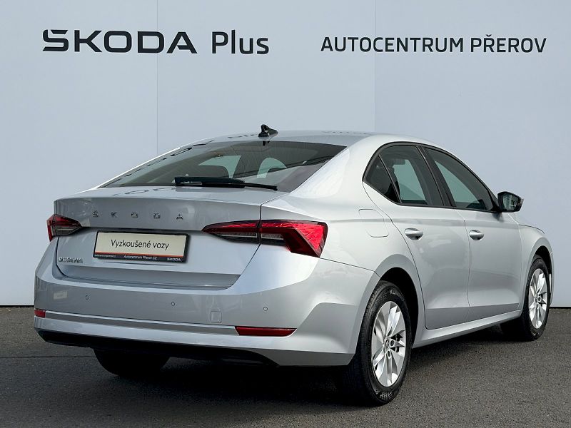 Škoda Octavia (2021) 2.0 TDI 85kW Ambition Plus - fotka 2 z 35
