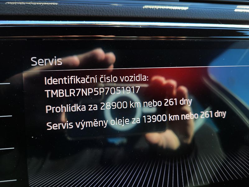 Škoda Superb 2.0 TDi DSG 4x4 SPORTLINE - fotka 44 z 46