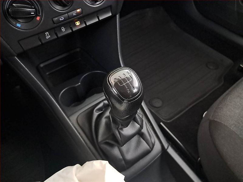 Škoda Rapid (2014) 1.2 TSI, Serv.kniha - fotka 17 z 17