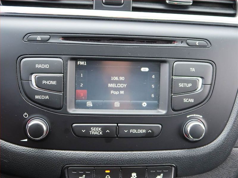 Kia Ceed (2016) 1.6 GDI, Automat, Tempomat - fotka 12 z 19