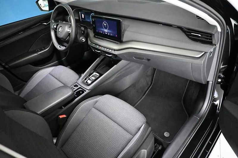 Škoda Octavia (2023) 2.0 DSG LED VIRTUAL TDI - fotka 10 z 32