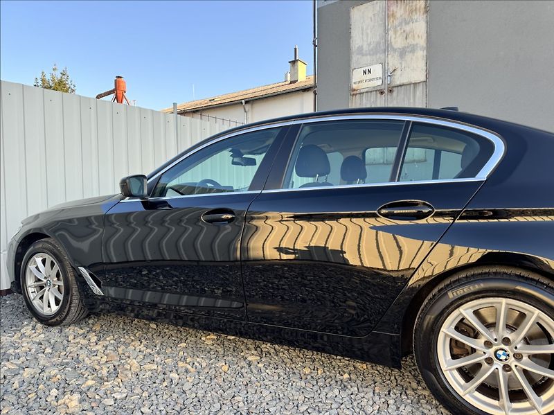 BMW Řada 5 3,0 d,xDrive,195kW,2.maj.,ČR - fotka 19 z 50