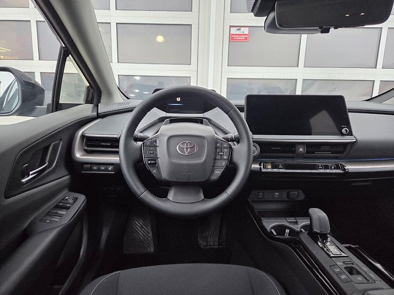 Toyota Prius (2025) 2.0 Plug-in Hybrid - fotka 14 z 17