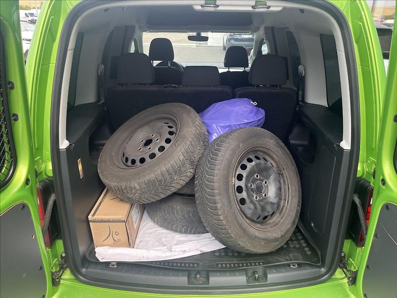 Volkswagen Caddy 2,0 TDI - fotka 22 z 22
