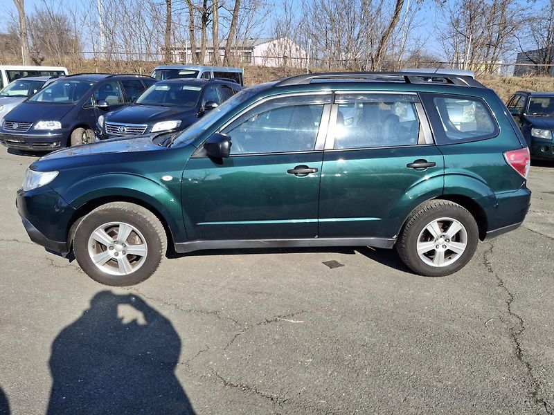 Subaru Forester 2.0 110 kw 4x4 Rezervace - fotka 5 z 38