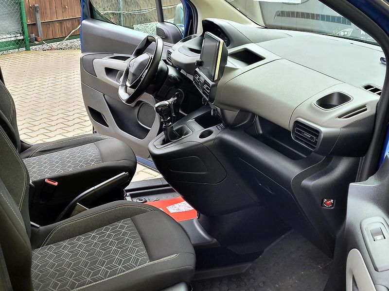 Peugeot Rifter 1,5 B-HDi 96kW,1.majitel,CZ - fotka 22 z 37