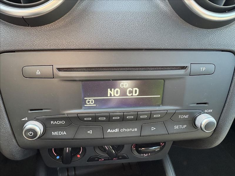 Audi A1 1,2 TFSi 63kW 5dveří,Klima,Alu - fotka 14 z 23