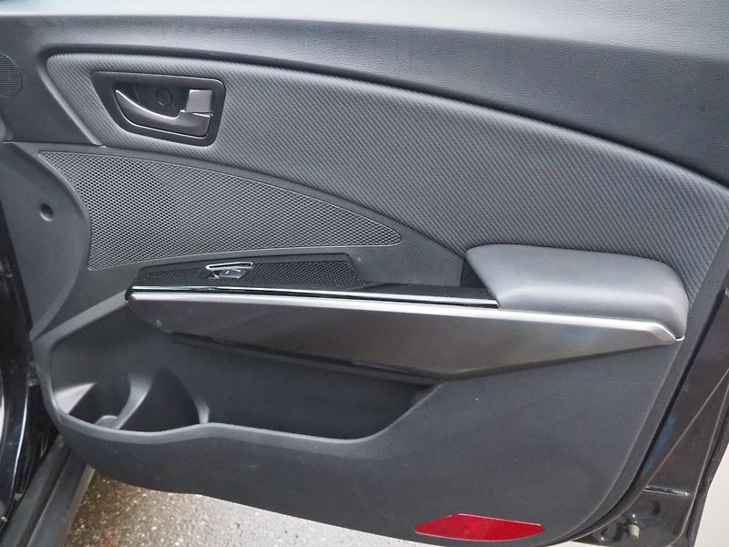 SsangYong Tivoli (2024) Grand, 1.5 T-GDI, Style+ - fotka 17 z 32