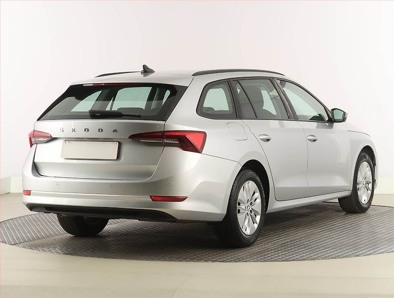 Škoda Octavia (2023) Ambition 2.0 TDI, digi klima - fotka 5 z 24