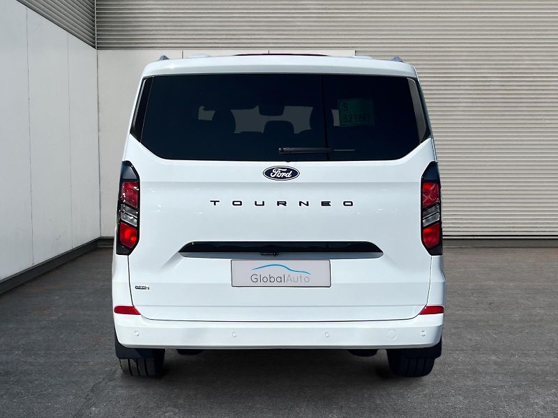 Ford Tourneo Custom (2025) L2 TITANIUM 2.5PHEV 171kW eCVT - fotka 7 z 27