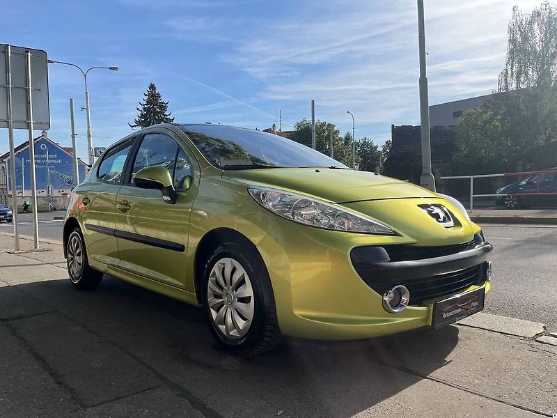Peugeot 207 1.6i 80KW/2007/PANORAMA-KŮŽE - fotka 42 z 51