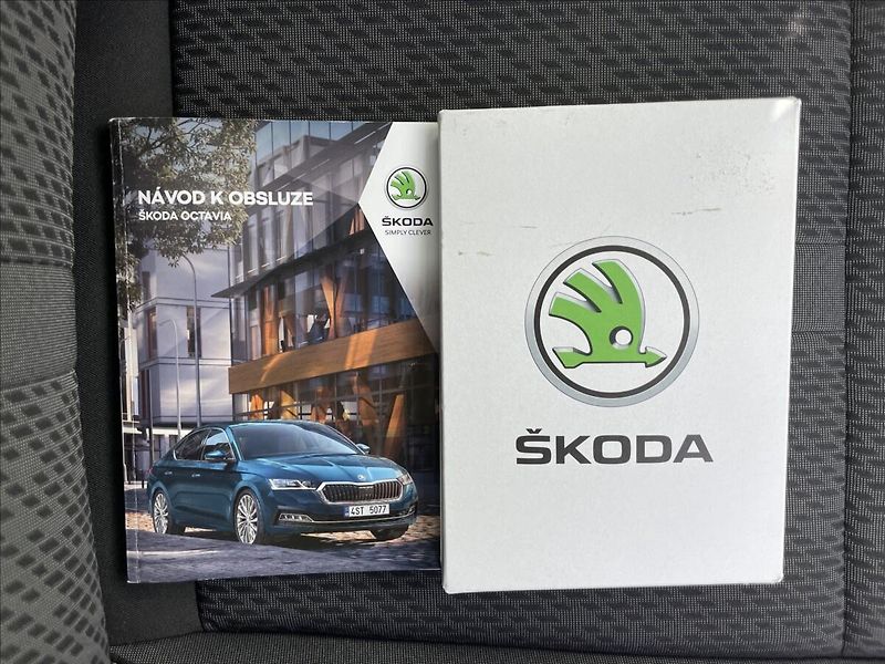Škoda Octavia 2,0 TDI Combi Style NAVI+PDC - fotka 20 z 24
