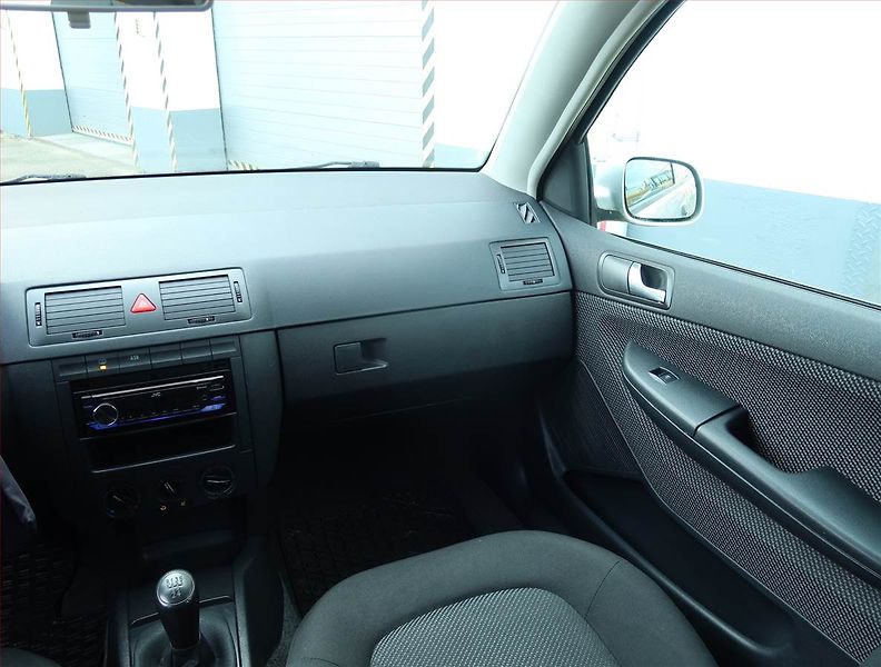 Škoda Fabia (2005) 1.4 16V, po STK, servisované - fotka 8 z 15