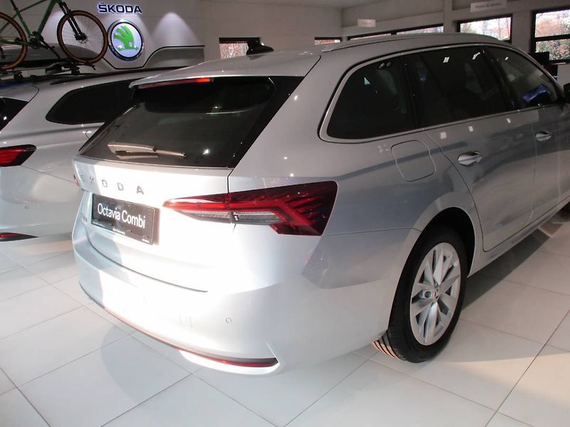 Škoda Octavia Combi Top Selection 2,0 TDI/11 - fotka 5 z 18