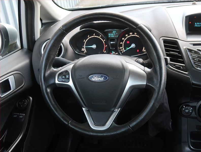 Ford Fiesta (2015) Comfort 1.25, Serv.kniha - fotka 14 z 18