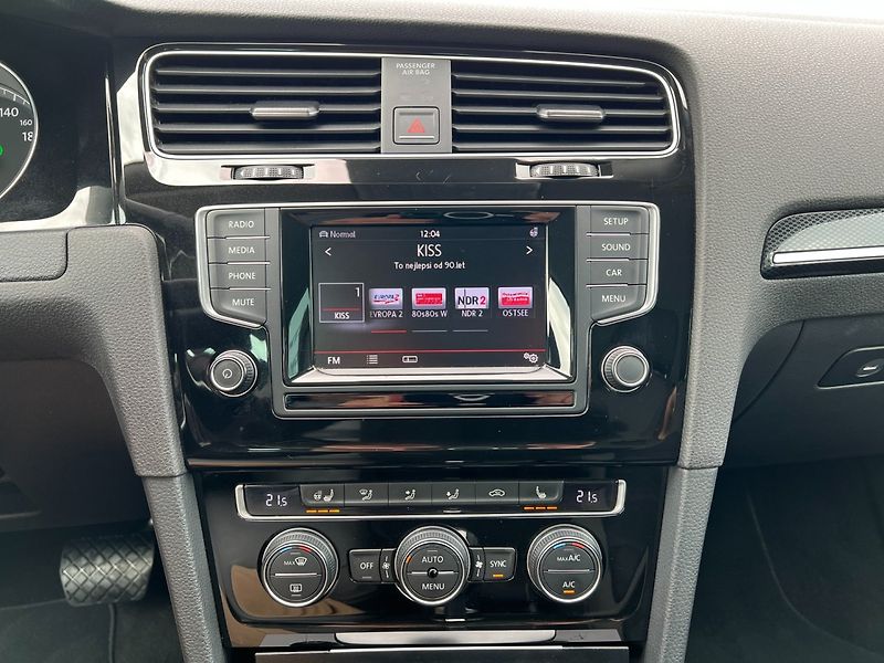 Volkswagen Golf (2015) VII 1.4TSI Highline! Tažné! - fotka 15 z 37