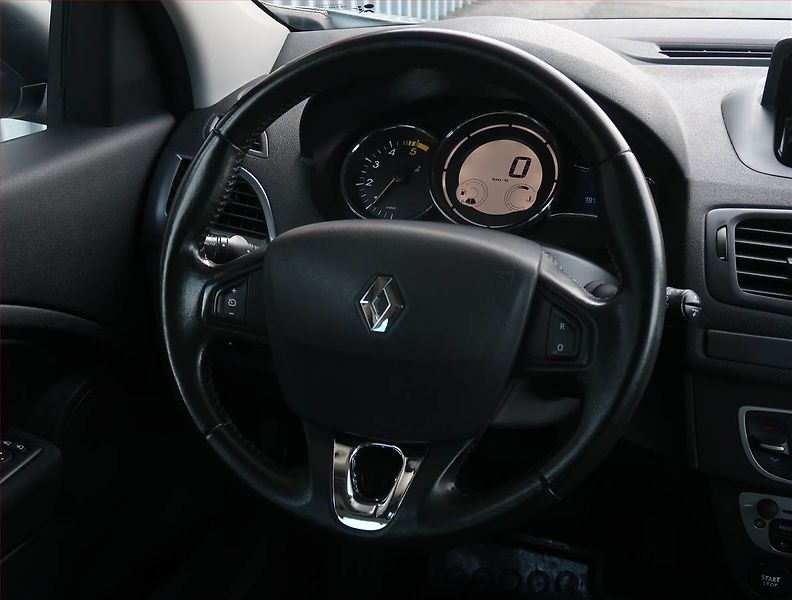 Renault Mégane (2015) 1.5 dCi, Navi, Tempomat - fotka 19 z 20