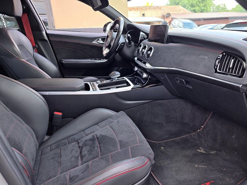 Kia Stinger 3.3-GT-4x4-V ZÁRUCE - fotka 10 z 12