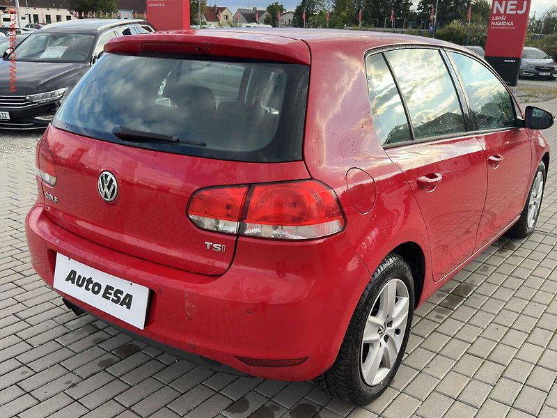 Volkswagen Golf (2010) 1.4 TSi, AC, park.čidla - fotka 4 z 17