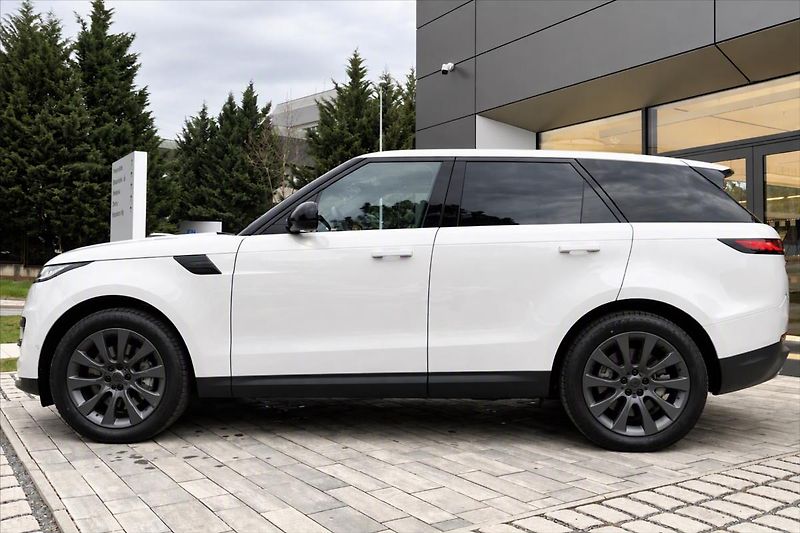 Land Rover Range Rover Sport (2026) 3,0 D250 SE AWD* - fotka 2 z 27