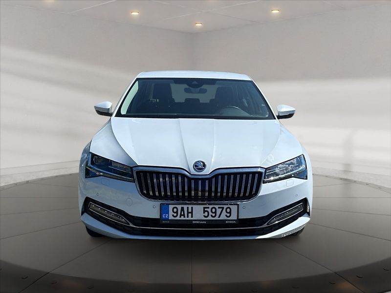 Škoda Superb 2,0 TSI 140 Style DSG - fotka 2 z 11