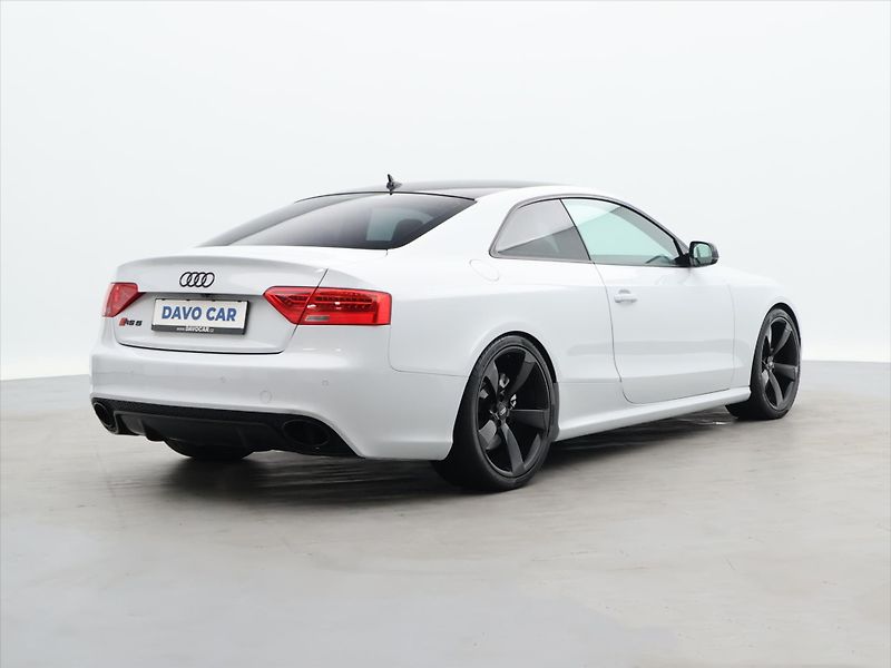 Audi RS 5 4,2 FSI 331KW QUATTRO CZ - fotka 7 z 32