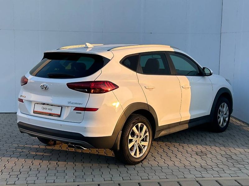 Hyundai Tucson 1,6 130 kw 1,6i - fotka 2 z 23