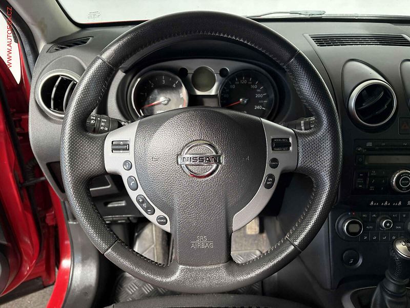 Nissan Qashqai (2008) 2.0DCi 4x4, AC, temp - fotka 14 z 15