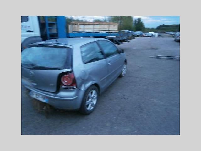 Volkswagen Polo (2009) 1,4 tdi, AC - fotka 7 z 9