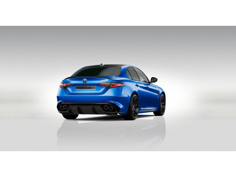 Alfa Romeo Giulia (2026) 2.9 V6 BiTurbo 520k QV Carbon - fotka 4 z 6