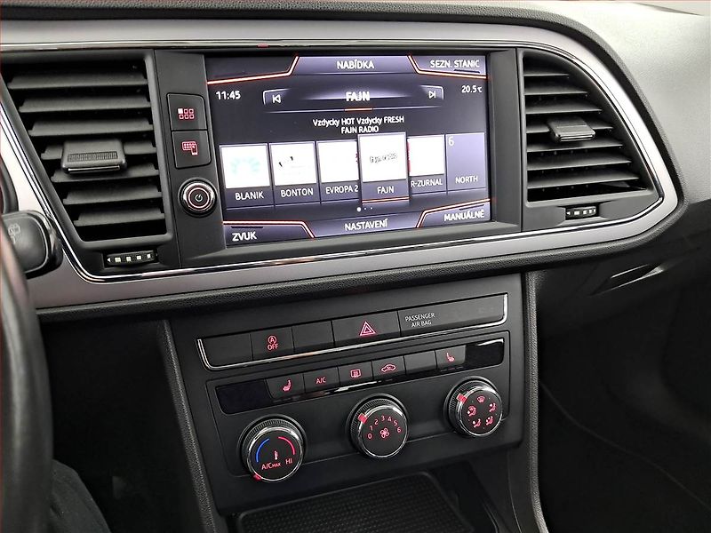 Seat Leon (2018) 1.6 TDI, Serv.kniha, Navi - fotka 12 z 16