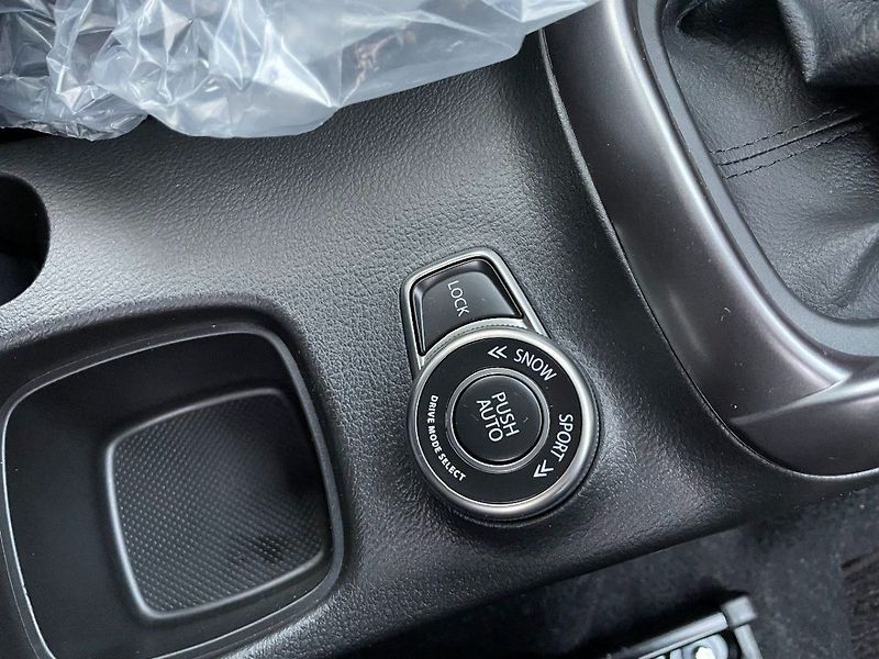 Suzuki S-Cross 4x4 Elegance - fotka 6 z 6