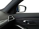 BMW Řada 3 330i xDrive Touring - náhled 18
