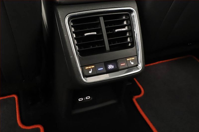 Škoda Enyaq (2021) iV 80 (82 kWh), SoH 89% - fotka 25 z 30