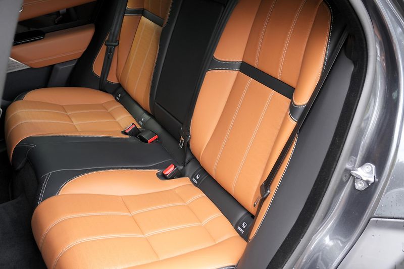 Land Rover Range Rover Velar R-Dynamic HSE D300, Záruka, ČR - fotka 34 z 39