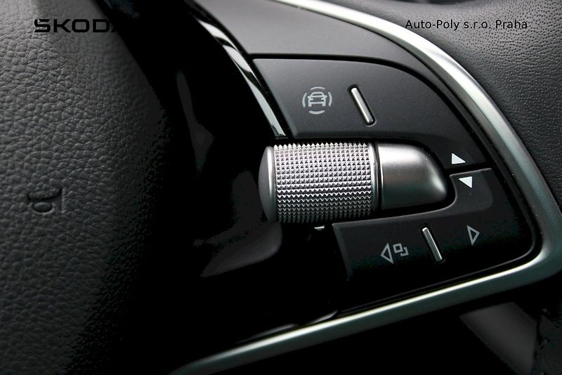 Škoda Octavia (2024) Combi Top Selection 1.5 TSI 11 - fotka 12 z 25