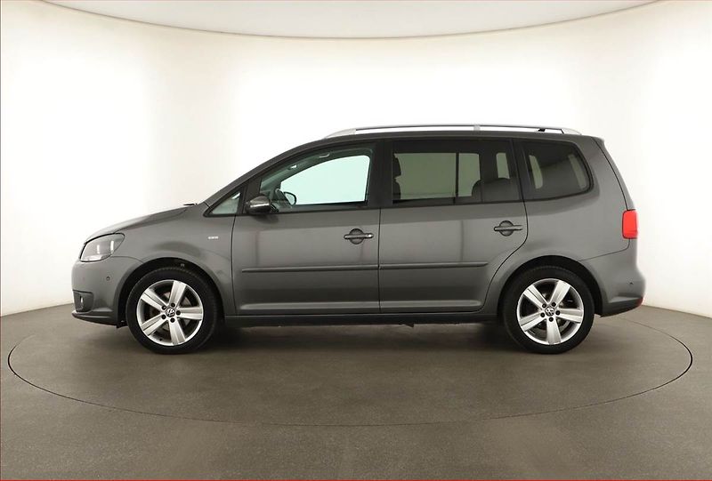 Volkswagen Touran (2014) 1.6 TDI, 7 míst, Navi - fotka 3 z 16